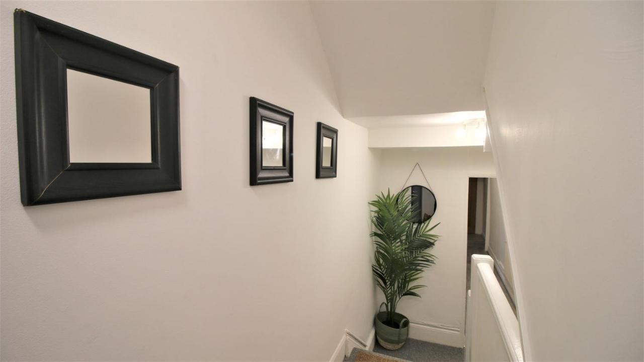 Free Local Parking - Fast Wifi - Sleeps 10 Guests By Property Promise Cardiff Exterior foto
